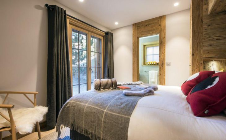 Chalet Daphne, Verbier, Double Bedroom 2